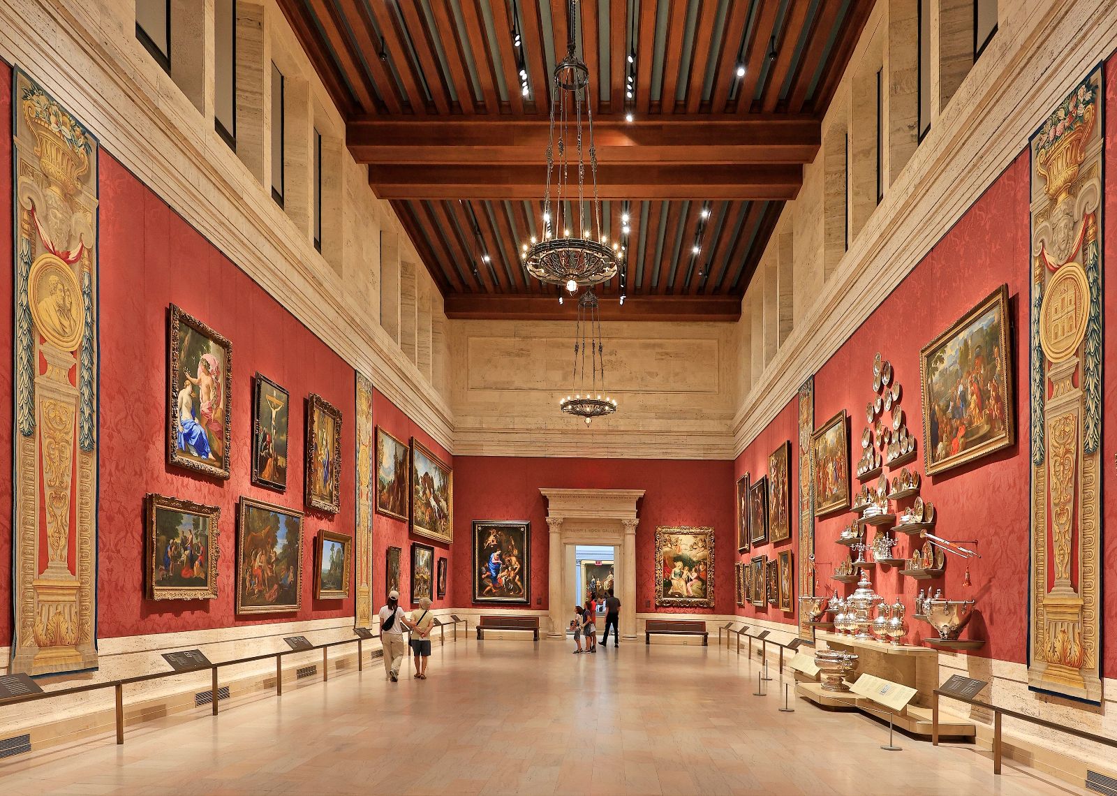 Visitar museos y observar las obras plásticas Fotografía de visitantes en el museo de Bellas Artes de Boston